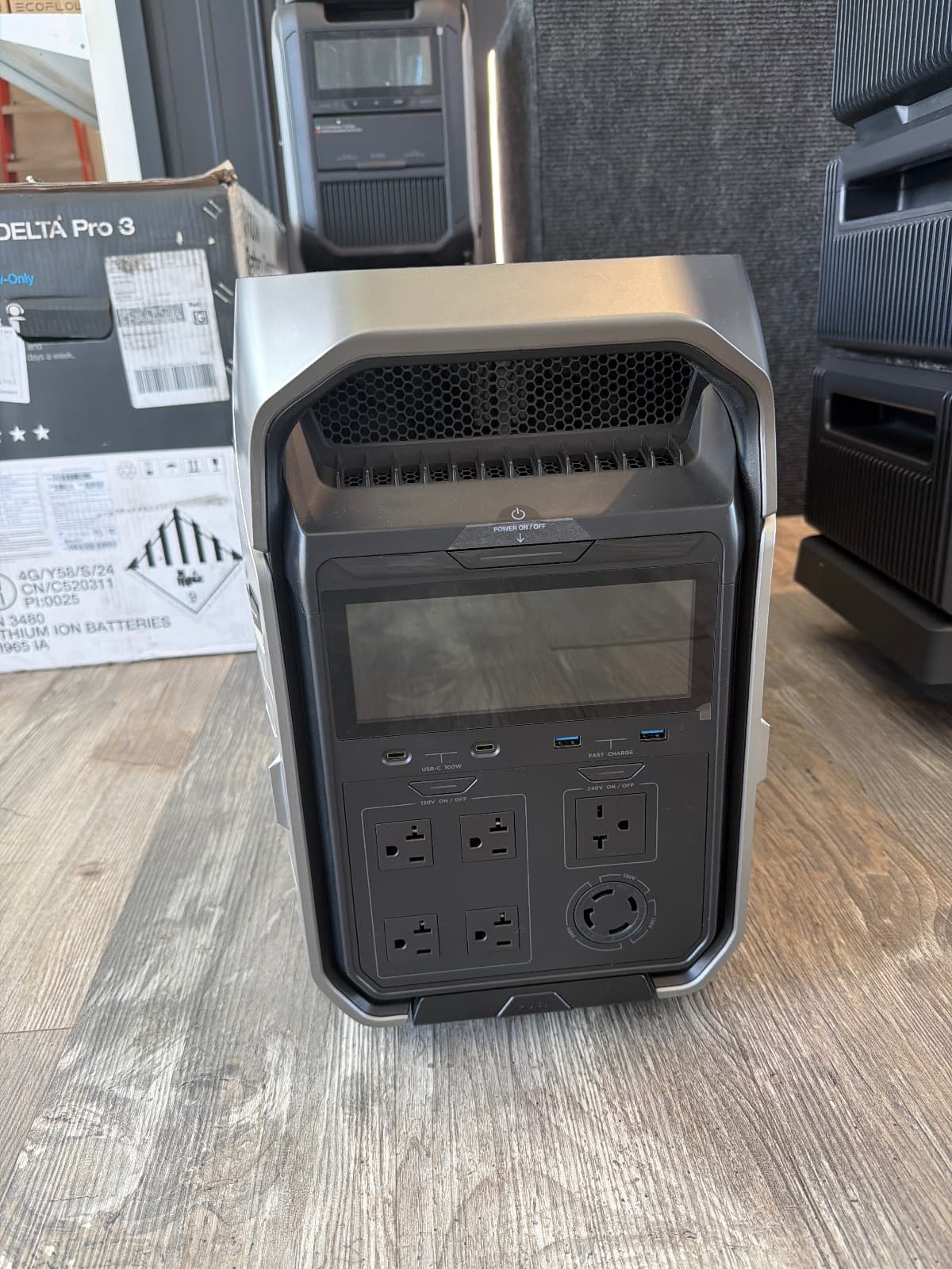 EcoFlow DELTA Pro 3 Portable Power Station — thumbnail 2
