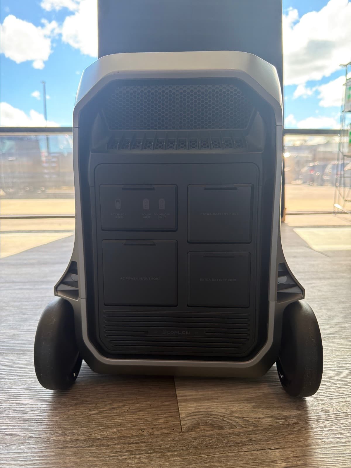 EcoFlow DELTA Pro 3 Portable Power Station — thumbnail 4