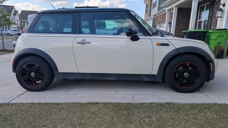 Mini Cooper 2-Door Hatchback